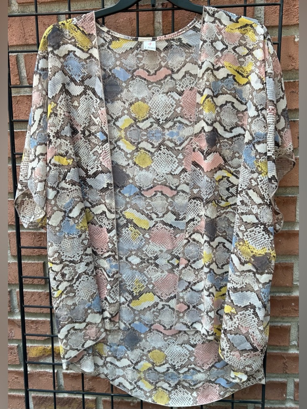 Lightweight Snake Print Open Cardigan with Pastel Accents